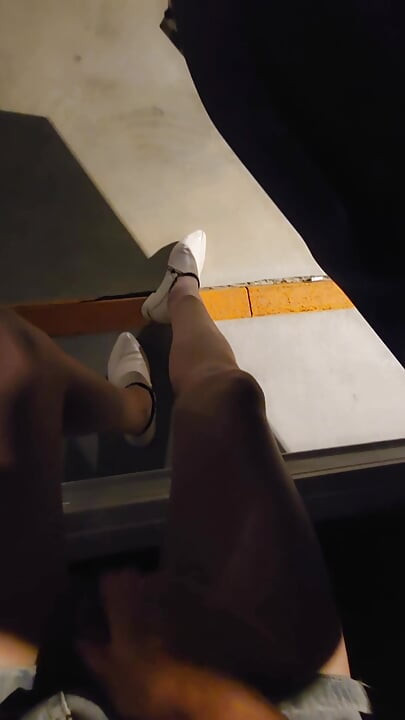 Shemale Ting Xuan masturbates in the outdoor toilet.