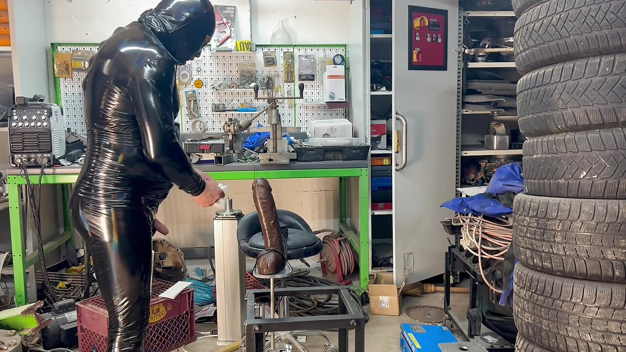 Garage Gimp Fucking machine Bam Dildo + 7.6 cm 40cm Long monster
