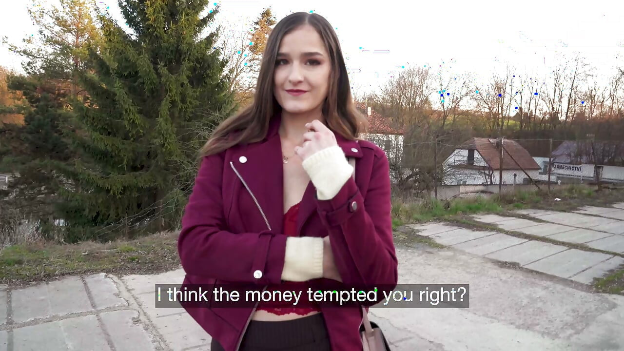 この小さいおっぱいの女子大生がオレのオファーを受け入れた - Public Agent