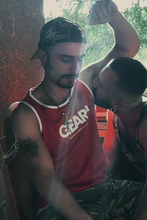 Underarm Story
