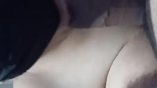 Hintli kadının yüzüne boşalma