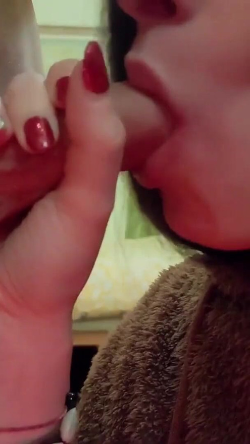 GURA MEA ÎMI CADE CU SPERMĂ 🤤 PE CARE APOI O ÎNGHIT BINE | Clip 2