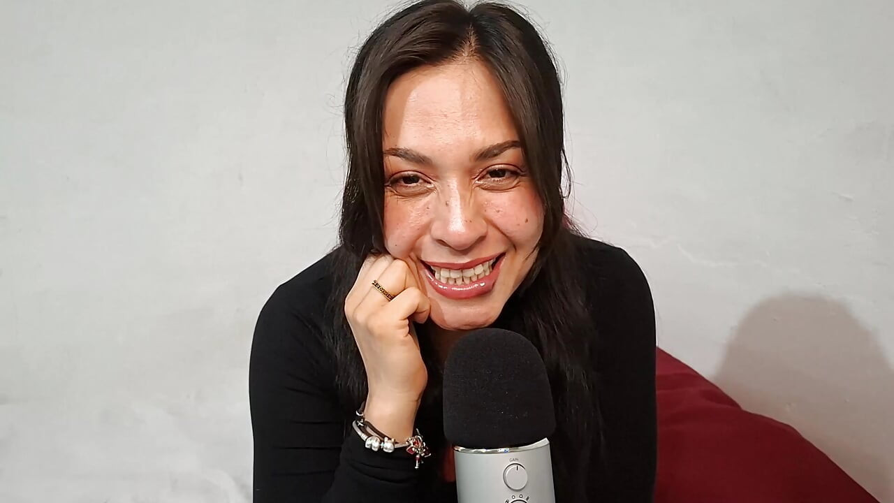 ASMR Kiss, δαγκώνω και χαϊδεύω τα αυτιά σου