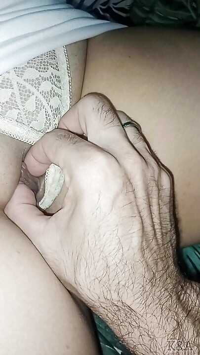 My wife's huge ass in Dogystile and pajamas makes me cum very fast inside her
