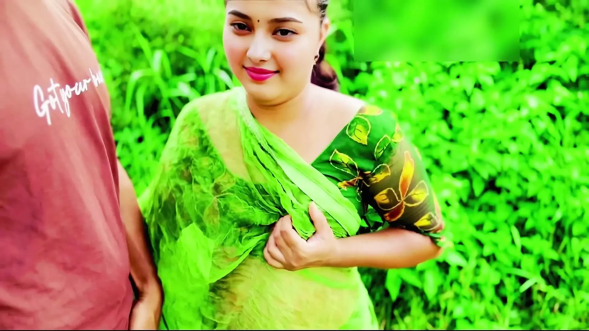 Desi beautiful Padosi Girl Fucking in jungle with her Padosi BF, So Cute Girl Fuck at Farm hindi