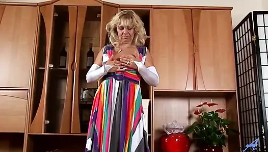 Возбужденная мадам