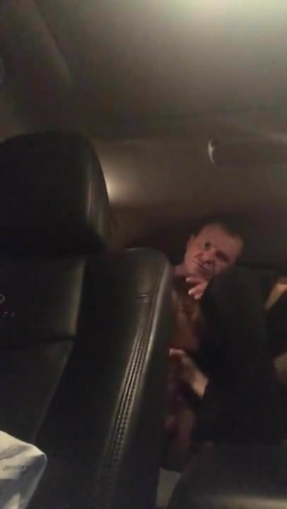 Russisch echtpaar in de auto