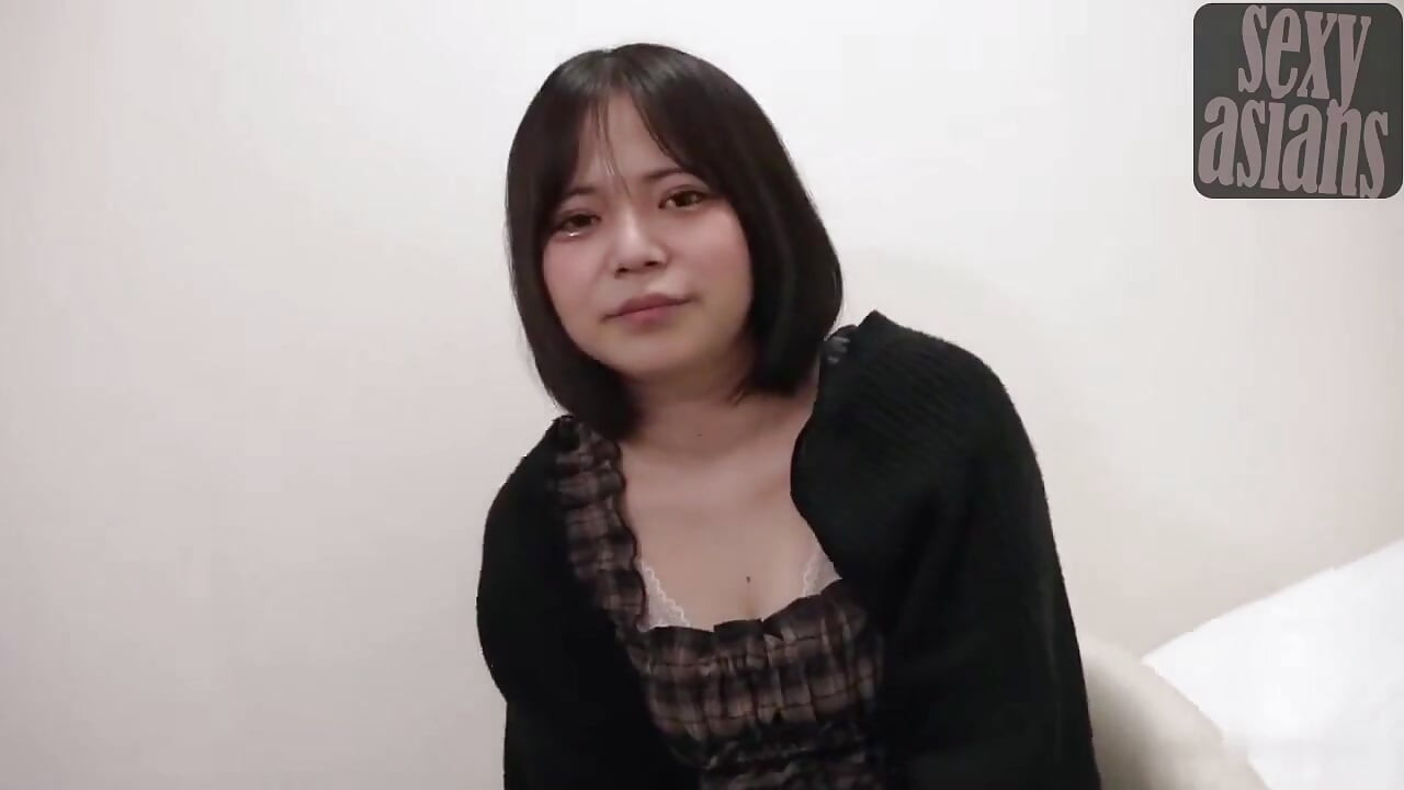 Face Reveal adorable free spirited amateur przybywa gotowy do sekretnej i ekscytującej przygody