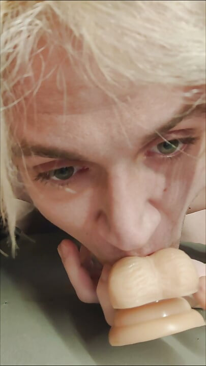 Young German Boy, bubble butt, sweet feet and some cock for your pleasure