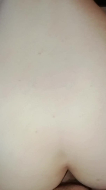 Βασική στιγμή από το "She made me cum in 2 MINUTES!!"