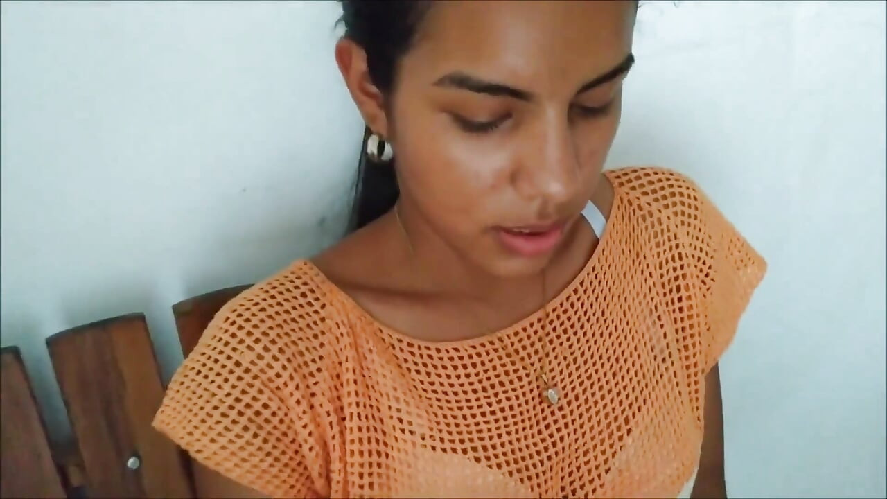 Trở thành nô lệ băng keo cá nhân của Maria