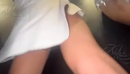 Я пригласил Малу Пас пойти со мной к глорихолу в свинг-клубе Свободы, чтобы пососать член со мной