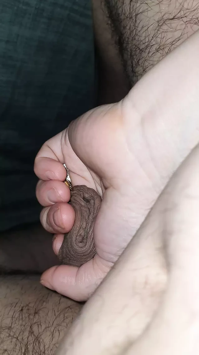 Step mom in bed will handjob naked step son ???