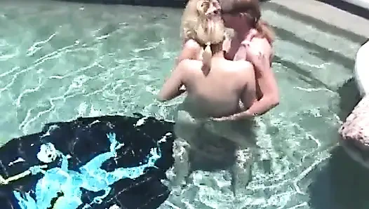 Seni mutlu edecek dörtlü sekse hazırlanın