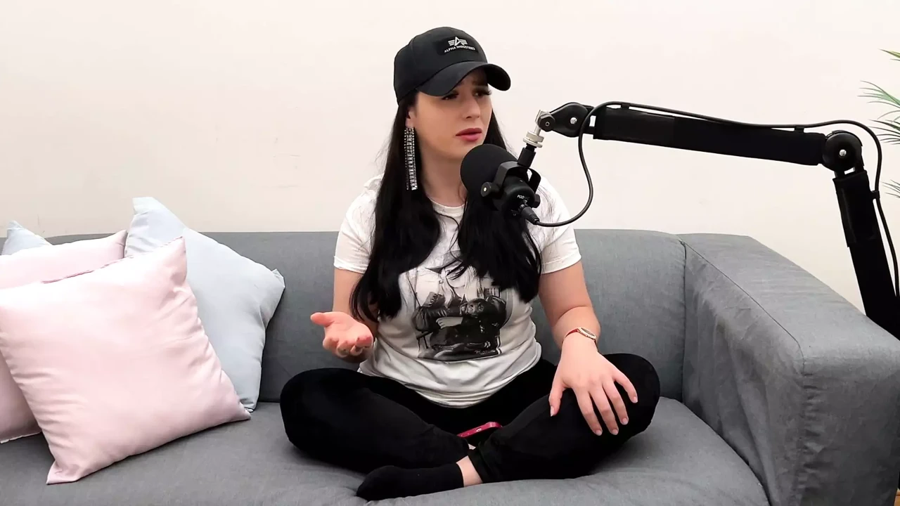 Rough sex with Nelly Kent