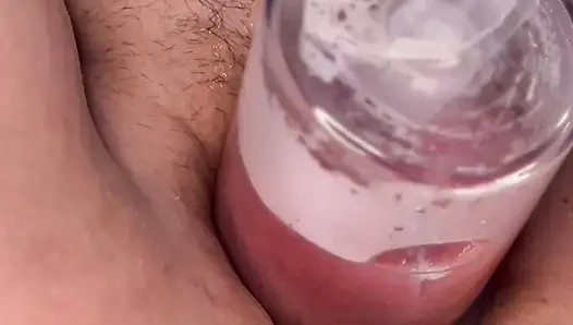 Экстремальный анал и накачка киски крупным планом. Растяжка с моей любимой стеклянной игрушкой.