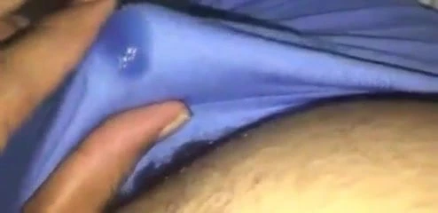 Pilo bebek mari lond ki pani