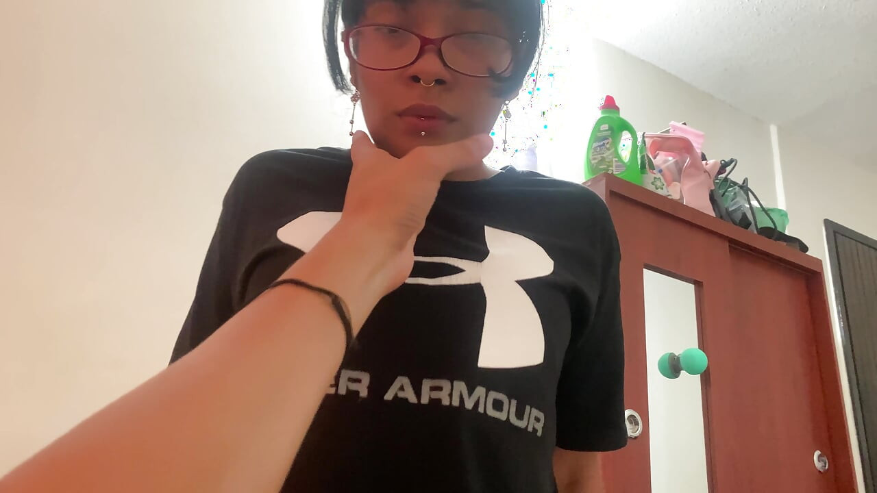 Je baise Bely après la salle de sport