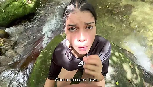 Saras Schlampe mag es, wenn der Cuckold-Freund ihrer Freundin sie in den Arsch fickt.