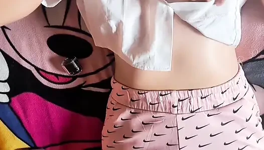 Aku sangat hot di meja ini! Orgasme intens! Free Pussy Rubbing Porn