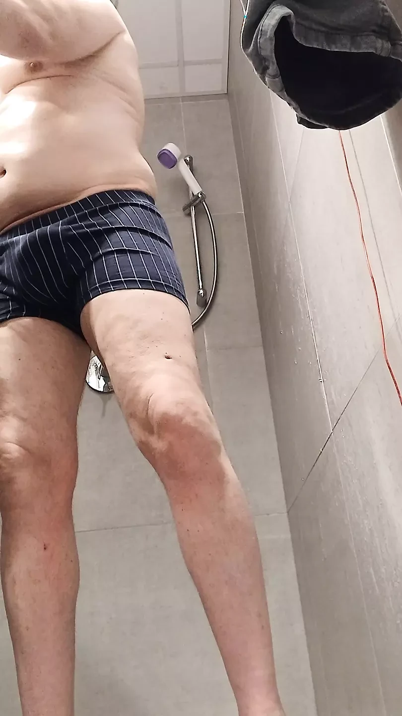 Shower at work, watch to the end