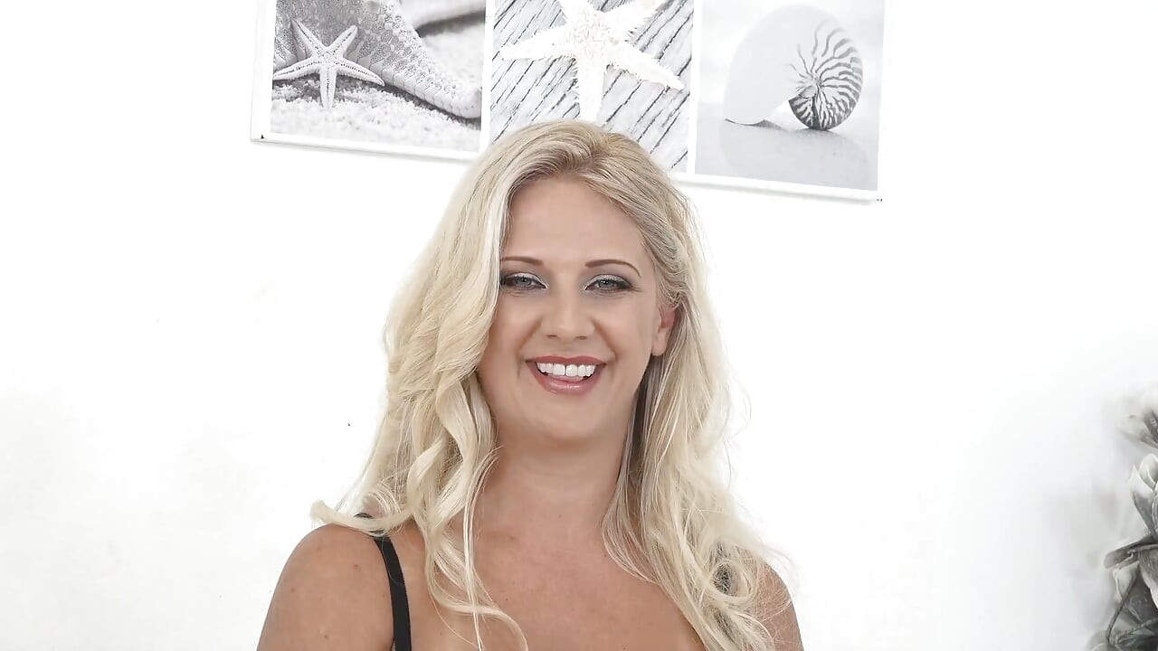 caroline_ de_ jaiecasting