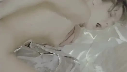 Juliet, Romeo'nun Penisini Emiyor Ve Sonra Zevk Almak Için Sevişiyor