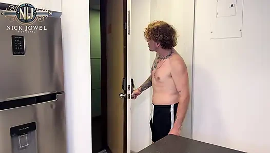 Der Makler Verlangt Miete Mit Einem Harten Ficken