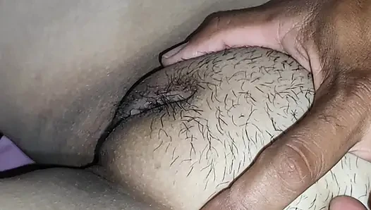 Saya masih perawan! Saya bersumpah! Ini adalah Kakak Tiri Pertama Kali saya dan cum di dalam Tamil India x video