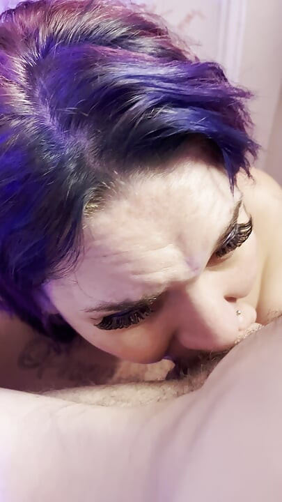 Whore sucking cock like a Pro