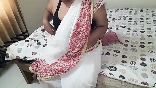 Indische sexy tante betrügt ehemann und hat sex mit nachbarin in indoors - mollige anal-hardcore