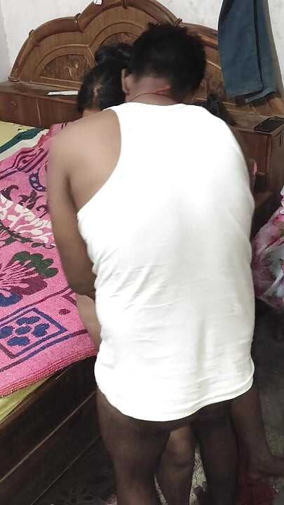 Üvey kız kardeşle seks yaparken farklı bir zevk var