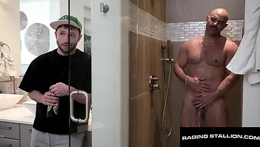 Azgın aygır - üniversiteli kankalar korunmasız oluyor: sakallı Jake Apton ve kıllı miller fallon flip sikiş
