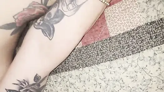 Bintang porno nyepong kontol besar