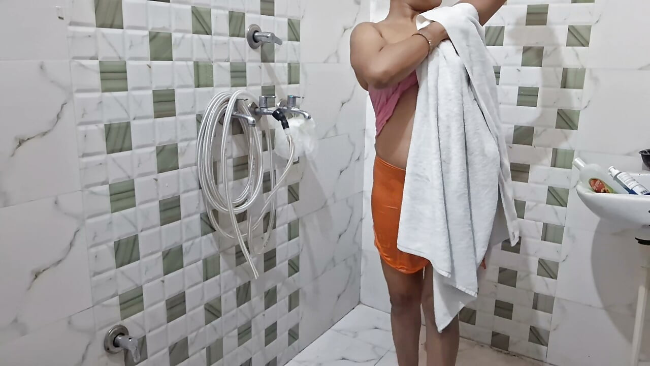 Video cu bhojouri bhabhi care își lasă pizda futută a ieșit la iveală
