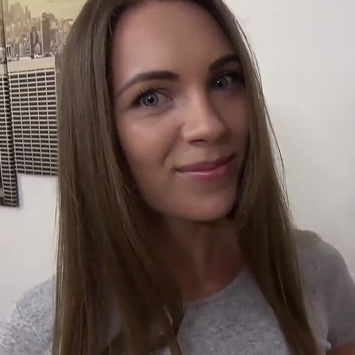 148-1 Fitnessbabe se fute pentru ejaculare înăuntru