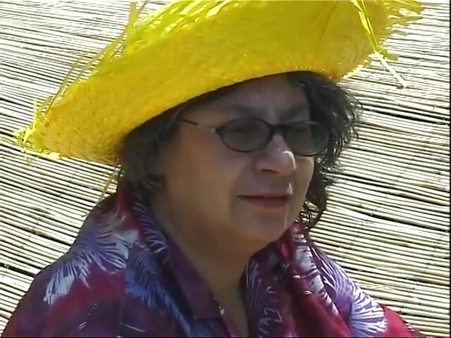 Outdoor threesome for the hairy horny and ready for fuck granny