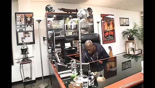 Acımasızca sert sikiliyor