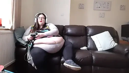 BBW SSBBW plays video games with belly