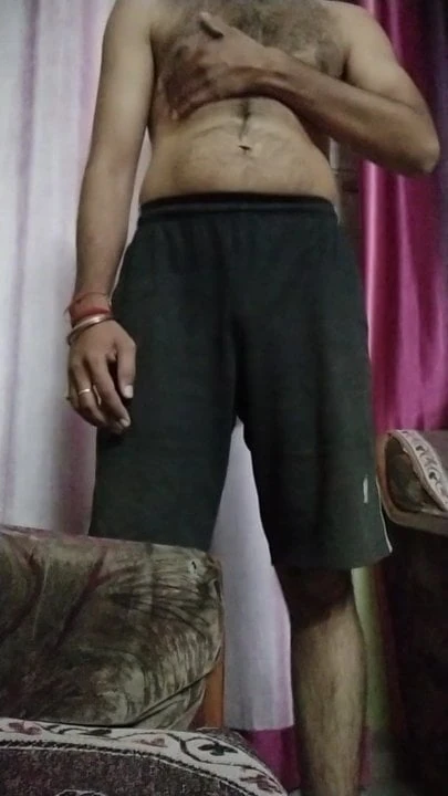 sluty man shows his ass