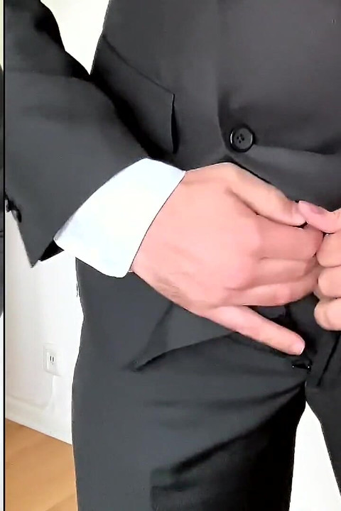 Poslovni čovjek u odijelu