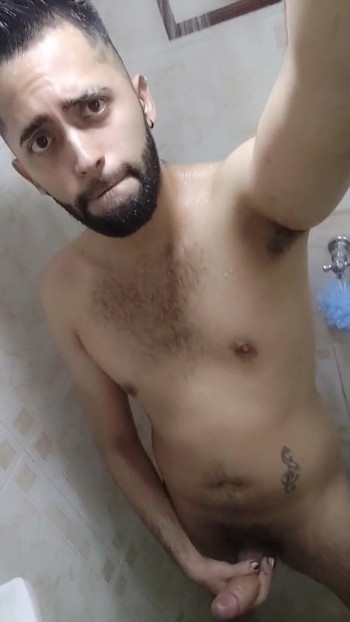 又来了一次淋浴的快速性爱