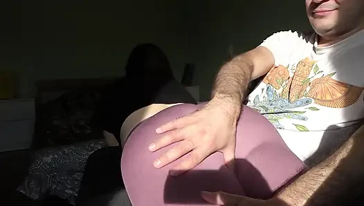 Горячее очень жесткое шлепанье рыжей с красной задницей рыжей Анны