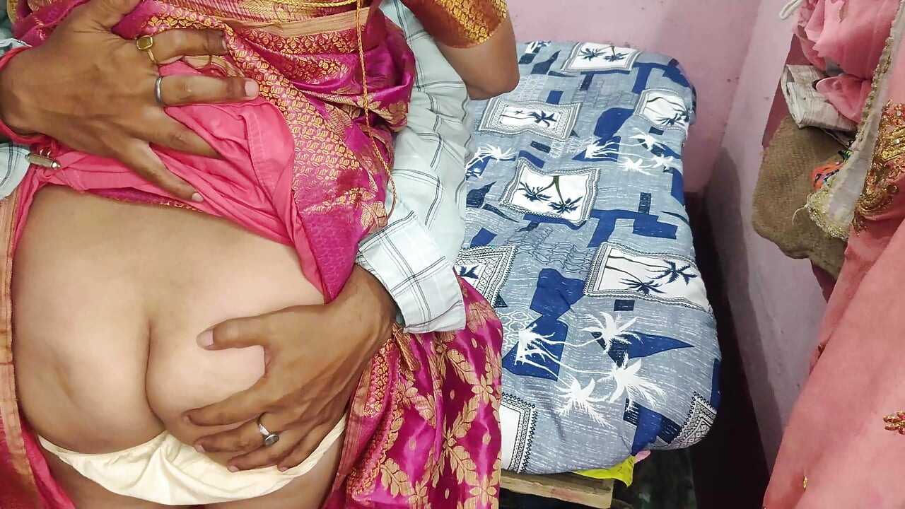 First Time Sex With My Teen Stepsister in Saree - I Fuck Virgin Desi Stepsister in Home