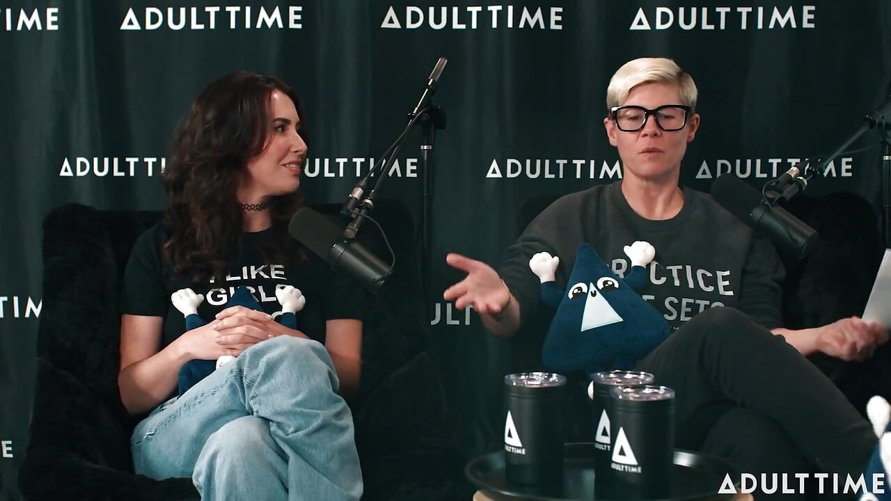 Alison Rey y Casey Calvert cuentan, Eras y Taylor Swift | el podcast de tiempo para adultos