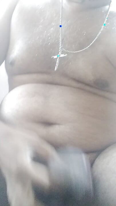 Solo Guy's gives you more pleasure Full Night freely....