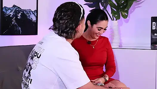 Sarah Black mengungkapkan seperti apa kehidupan pembuat konten dewasa MILF