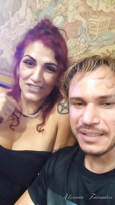 Tysk tatuerare och Melissa utsvävare bakom scenen