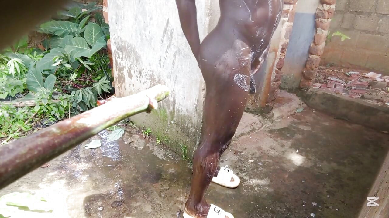 Outdoor Shower Takes Into Wide Cumshots