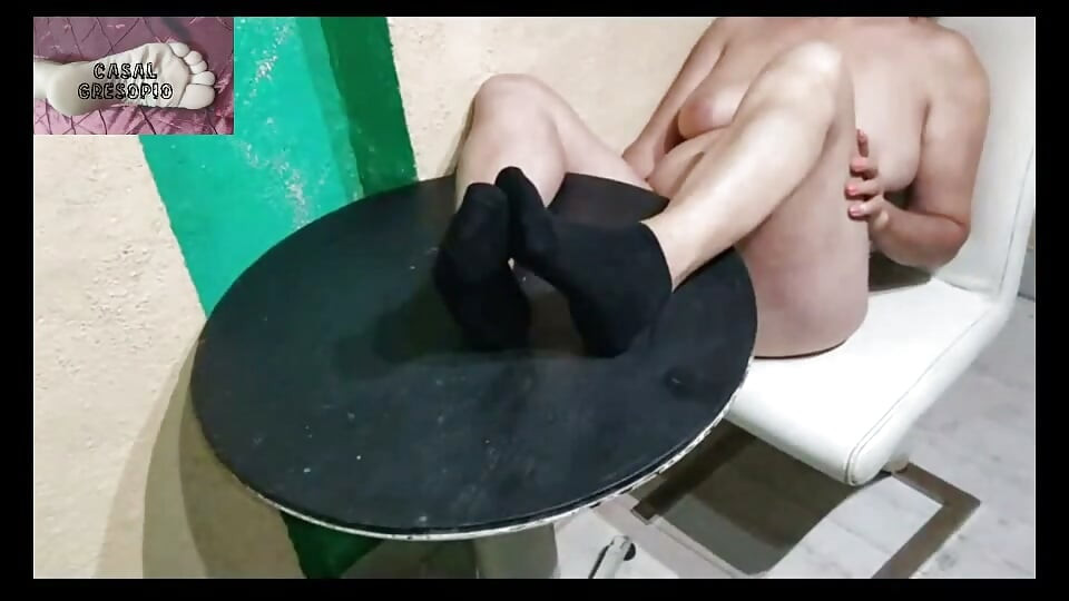 STOCKING FEET 5